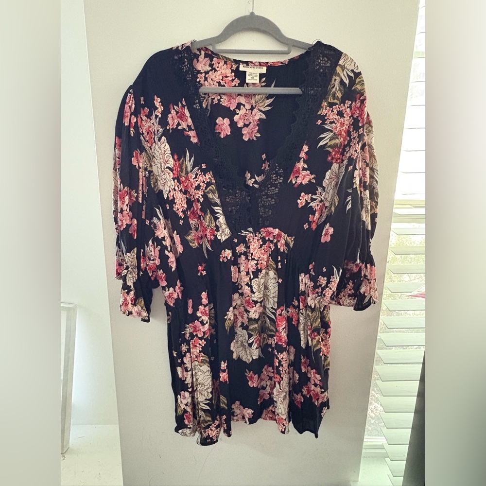 Chic Black and Pink Floral Women's Blouse